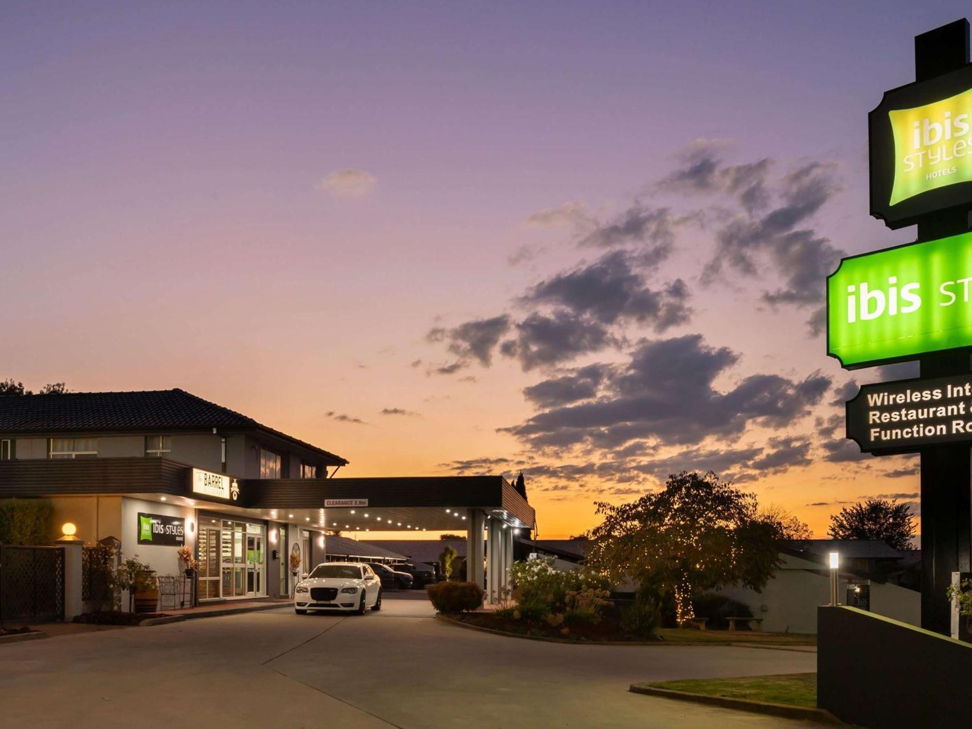 Ibis Styles Orange Hotel Exterior photo